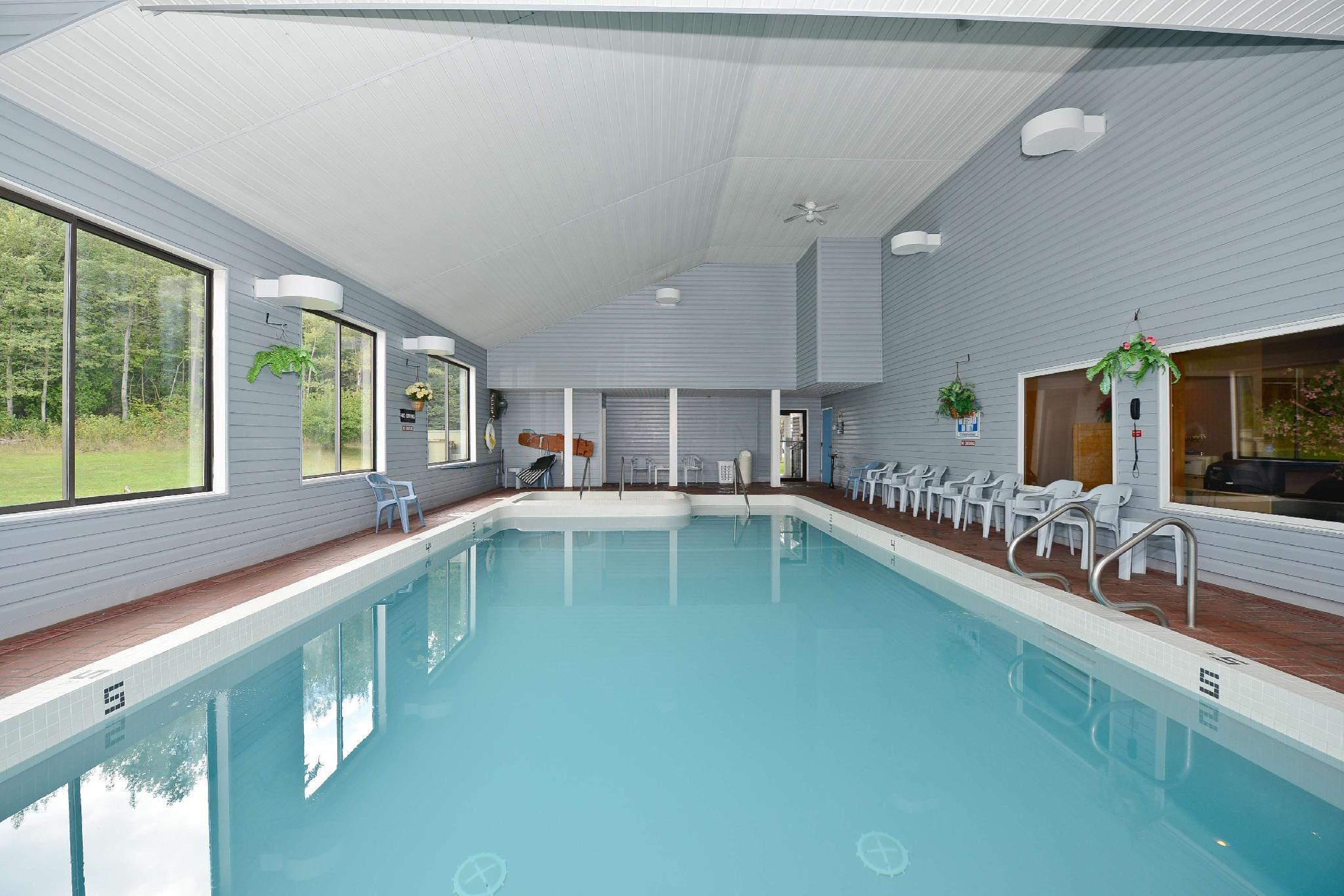 Americas Best Value Inn Saint Ignace Facilidades foto