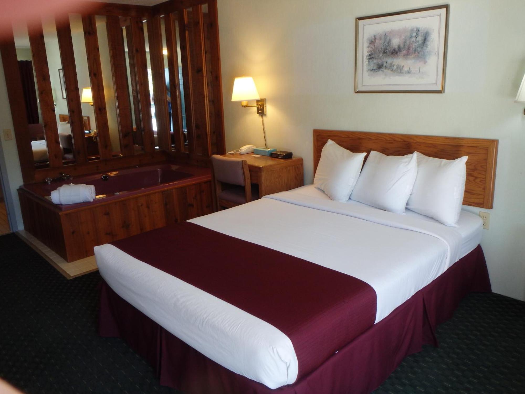Americas Best Value Inn Saint Ignace Habitación foto